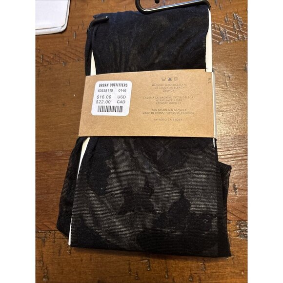 Urban Outfitters Nylon Stocking Fish Lot Of 4 Stockings - Picture 3 of 6